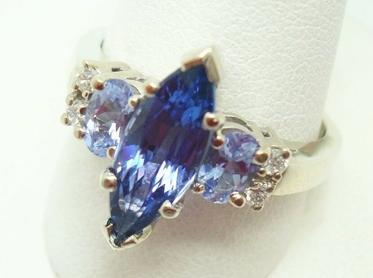 10K χρυσό γνήσιο φυσικό Tanzanite δαχτυλίδι του Marquise 1.68ct με τα διαμάντια 