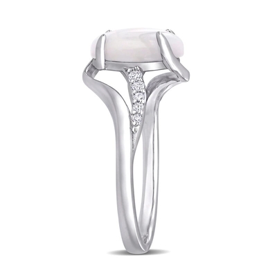 Ωοειδές Opal και 1/15 CT. T.W. διασπασμένο ασήμι δαχτυλιδιών κνημών παράκαμψης διαμαντιών σε στερλίνες