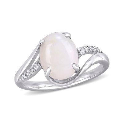 Ωοειδές Opal και 1/15 CT. T.W. διασπασμένο ασήμι δαχτυλιδιών κνημών παράκαμψης διαμαντιών σε στερλίνες