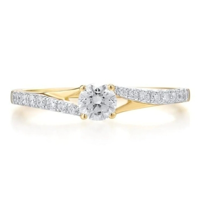 Δαχτυλίδι 1/4 CT TW διαμαντιών γύρω από το κίτρινο χρυσό γαμήλιο δαχτυλίδι 9K