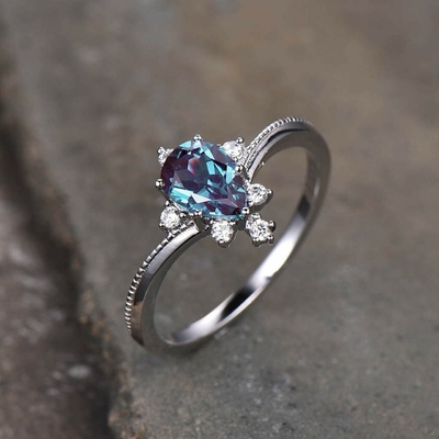 Συνθετικό πέτρινο κόσμημα Alexandrite, 925 εξαιρετικά ασημένια δημιουργημένα εργαστήριο δαχτυλίδια Alexandrite