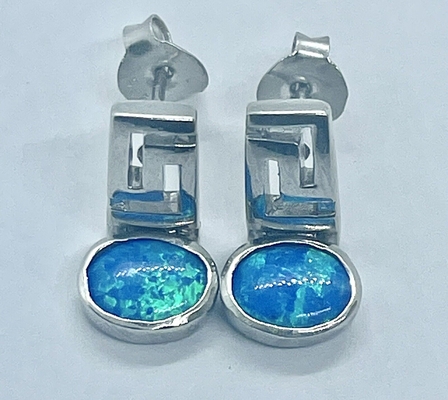 Το εξαιρετικό ασημένιο αναδρομικό μπλε Opal ελληνικό κλειδί σύγχρονου σχεδίου μαιάνδρου 925 ταλαντεύει το ποιοτικό κόσμημα σκουλαρικιών