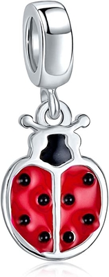 Το μωρό Ladybugs κόκκινο CZ μητέρων κήπων εντόμων ταλαντεύει την καλή τύχη χαντρών γοητείας