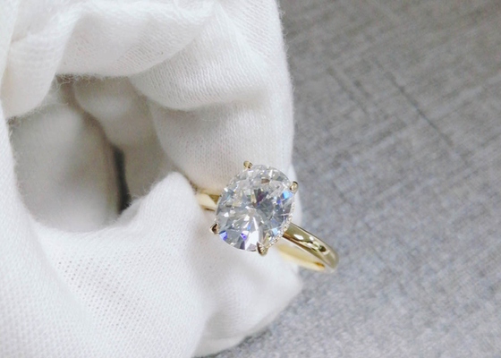 1.5ct Oval έκοψε αυξημένο το εργαστήριο χρυσό υλικό 0.7×0.9cm Moissanite μέγεθος δαχτυλιδιών 14K