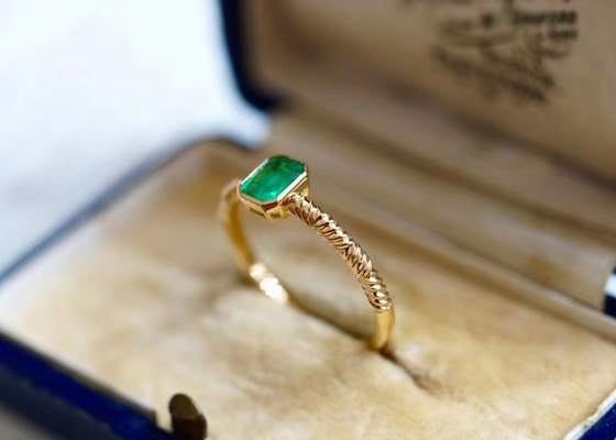 0.51ct φυσικό πράσινο σμαραγδένιο δαχτυλίδι, χρυσό δαχτυλίδι διαμαντιών 18K για το γάμο