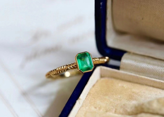 0.51ct φυσικό πράσινο σμαραγδένιο δαχτυλίδι, χρυσό δαχτυλίδι διαμαντιών 18K για το γάμο