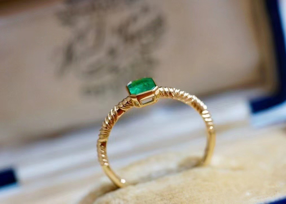 0.51ct φυσικό πράσινο σμαραγδένιο δαχτυλίδι, χρυσό δαχτυλίδι διαμαντιών 18K για το γάμο
