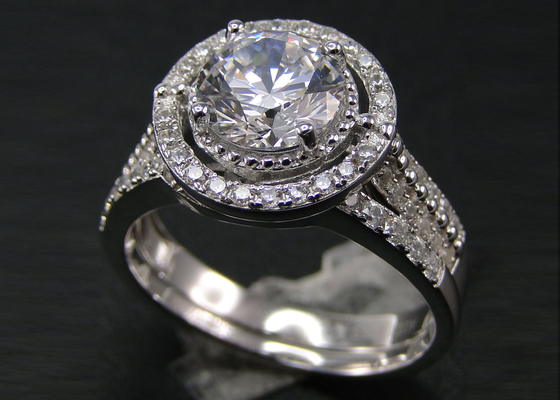 1.25 CT γύρω από το cOem συνόλων γαμήλιων δαχτυλιδιών φωτοστεφάνου για Prong δέσμευσης το θέτοντας τύπο