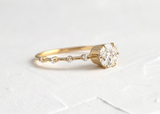 δαχτυλίδια διαμαντιών 1.0ct Moissanite, στρογγυλά δαχτυλίδια αρραβώνων 6.5MM περικοπών ODM