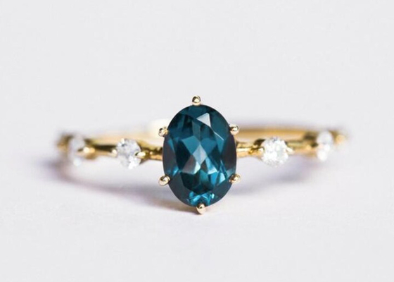 1.56ct μπλε Topaz δαχτυλίδι του Λονδίνου, ωοειδής μορφής διαμαντιών cOem περικοπών δαχτυλιδιών στρογγυλός