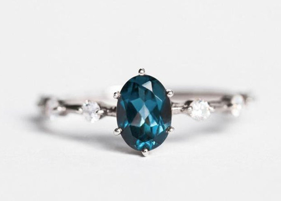 1.56ct μπλε Topaz δαχτυλίδι του Λονδίνου, ωοειδής μορφής διαμαντιών cOem περικοπών δαχτυλιδιών στρογγυλός