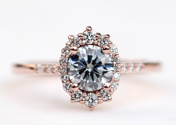 τα δαχτυλίδια αρραβώνων 1.2ct 1pcs Moissanite για τις γυναίκες 14K αυξήθηκαν χρυσό υλικό
