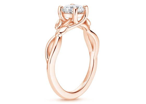 Το δαχτυλίδι Moissanite μορφής καρδιών cOem, 5.5mm 9k αυξήθηκε χρυσό δαχτυλίδι 0,6 καράτια