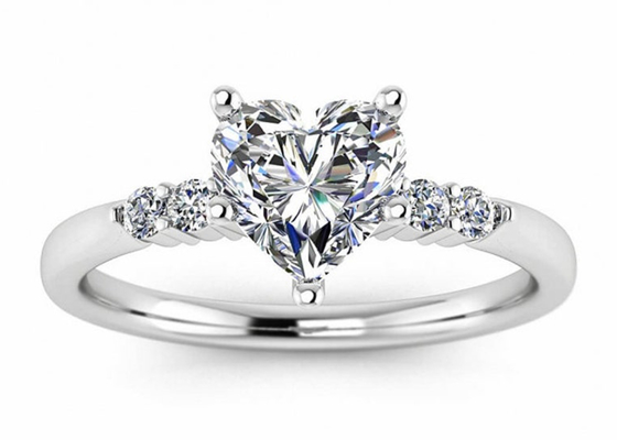 ασημένια μορφή καρδιών δαχτυλιδιών 0.8ct 9K με το διαμάντι 6MM εργαστηρίων διάσταση