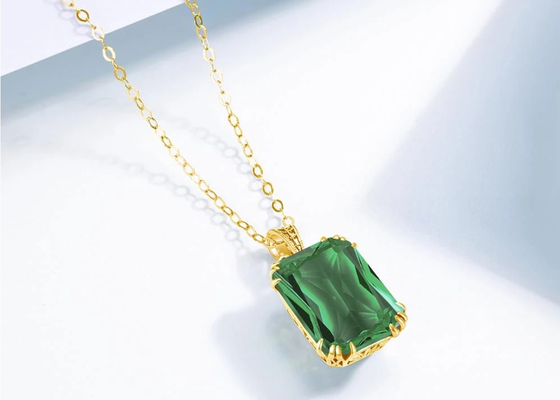 Εκλεκτής ποιότητας χρυσά περιδέραια 2.67ct 8×10mm 14K με το φυσικό σμαραγδένιο κρεμαστό κόσμημα