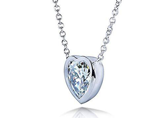 Bezel καρδιών περιδεραίων 16inch 14K χρυσό ύφος με 6x6mm Moissanite