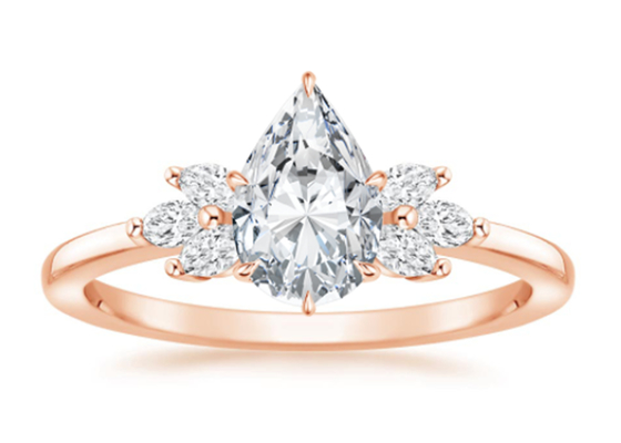 Αυξημένη διάσταση 14K δαχτυλιδιών 0.77ct PS5×7mm Moissanite περικοπών αχλαδιών η εργαστήριο αυξήθηκε χρυσό υλικό